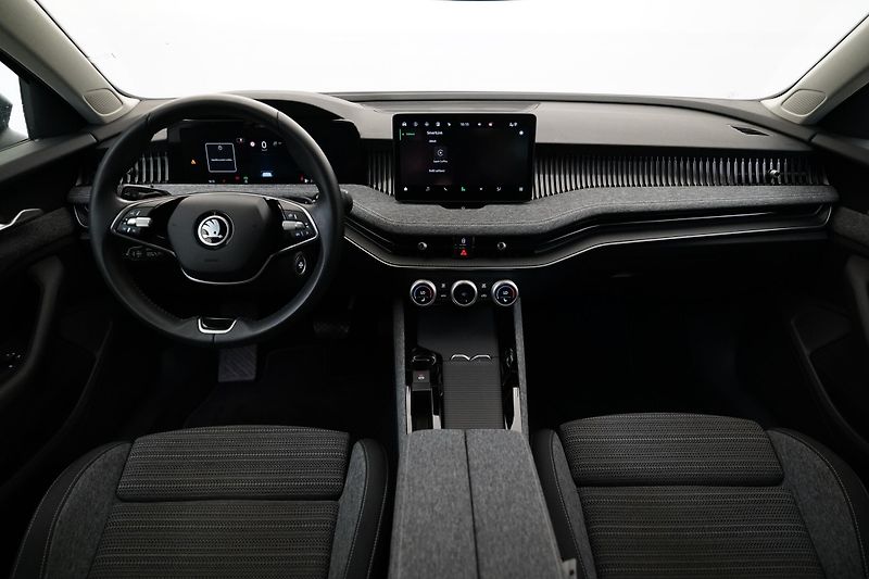 Škoda Superb - fotka 5 z 28