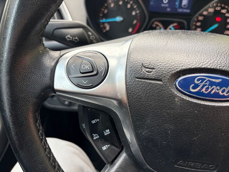Ford Kuga Titanium TOP VÝBAVA od FORD67 - fotka 17 z 19