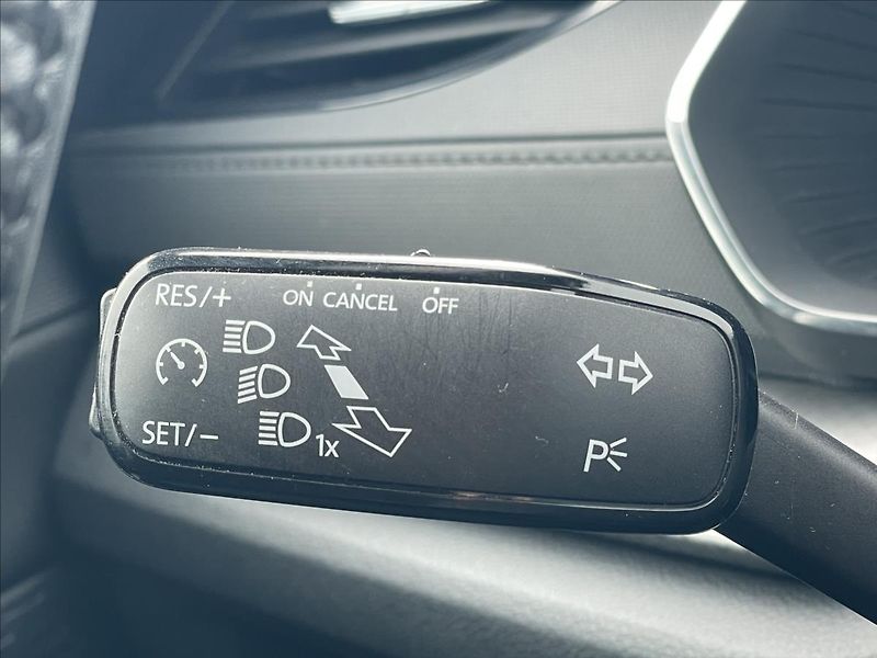 Škoda Octavia 2,0 TDI DSG Ambition Plus PDC - fotka 11 z 23