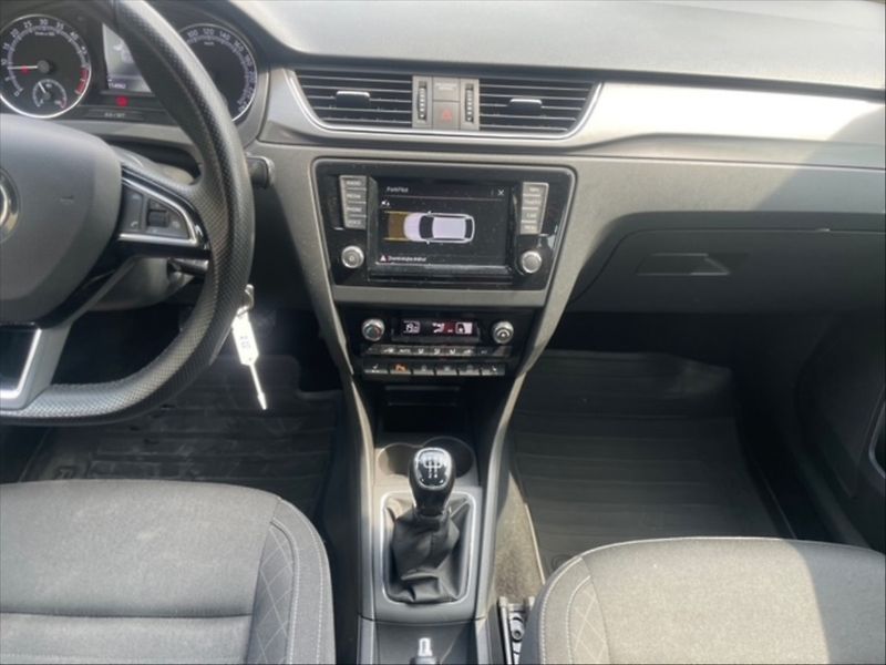 Škoda Rapid 1,4 TDI 66 Style - fotka 10 z 11