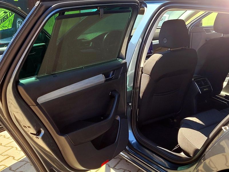 Škoda Superb TDi DSG 4x4 190k *CEBIA*       - fotka 19 z 49