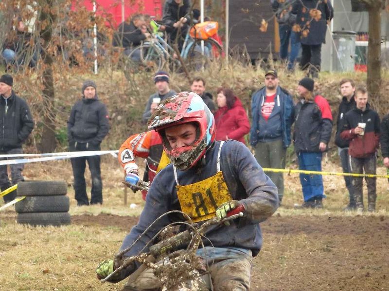 V Autokempu Karvánky v Soběslavi na Táborsku se v sobotu 17. února 2024 jel oblíbený závod Off-road fichtel day.