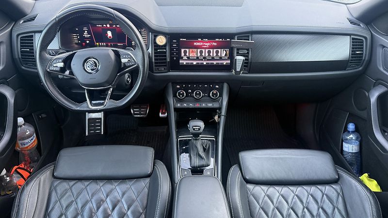 Škoda Kodiaq (2023) 2.0 TDI SPORTLINE 4X4 78TIS KM - fotka 14 z 22