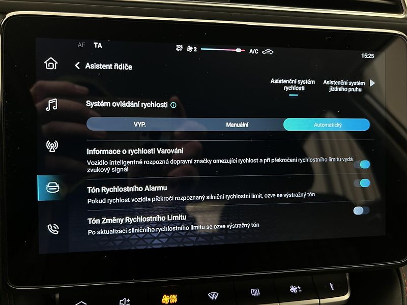 MG ZS 1.5 ESSENTIAL PLUS CZ 1.maj.  - fotka 31 z 38