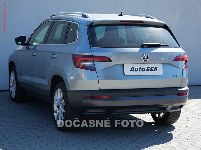 Škoda Karoq (2019) 1.5 TSi, Ambition, DSG, panor - fotka 6 z 21