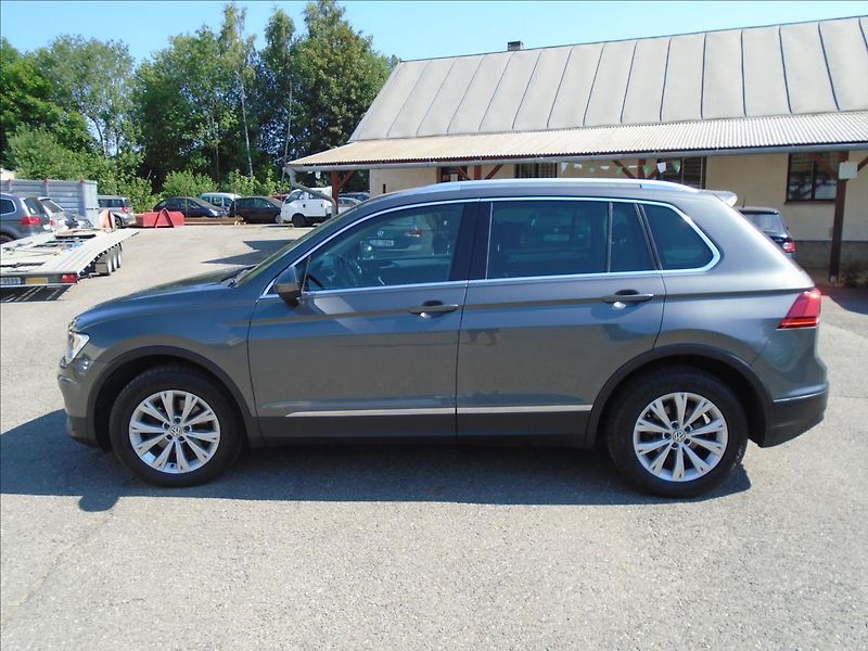 Volkswagen Tiguan 2,0   4X4 110KW - fotka 6 z 27