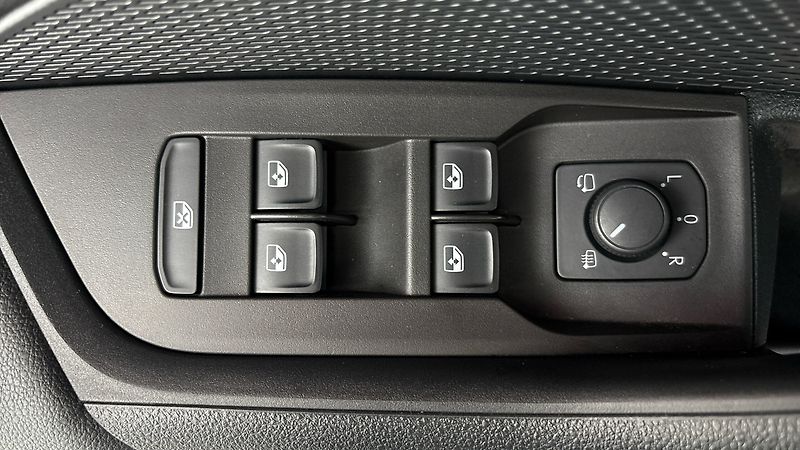 Škoda Octavia 1.5 TSI E-Tec DSG Style Combi - fotka 23 z 28