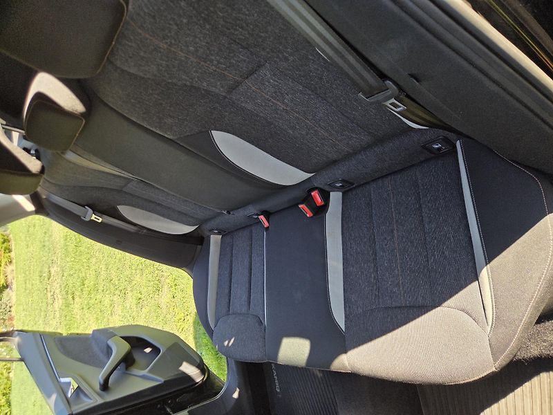 Škoda Kamiq (2021) KAMIQ STYLE 1,0 TSI 70 kW - fotka 32 z 53