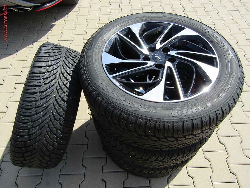 Hyundai Tucson (2022) 1.6T-GDi 4x4, ČR, AT, LED - fotka 18 z 18