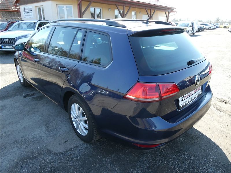 Volkswagen Golf 1,6 TDi 81kW CUP,2xkola,naviga - fotka 7 z 48