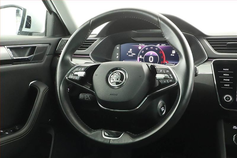 Škoda Superb (2021) 2.0 TDI - fotka 16 z 19