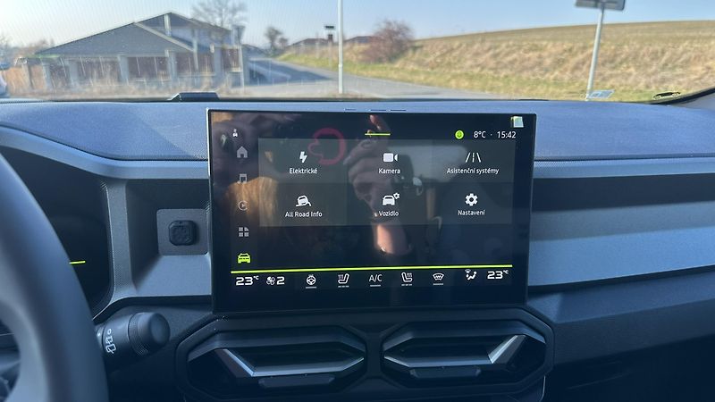 Dacia Bigster (2026) Journey Hybrid-G 150 4x4 - fotka 20 z 23