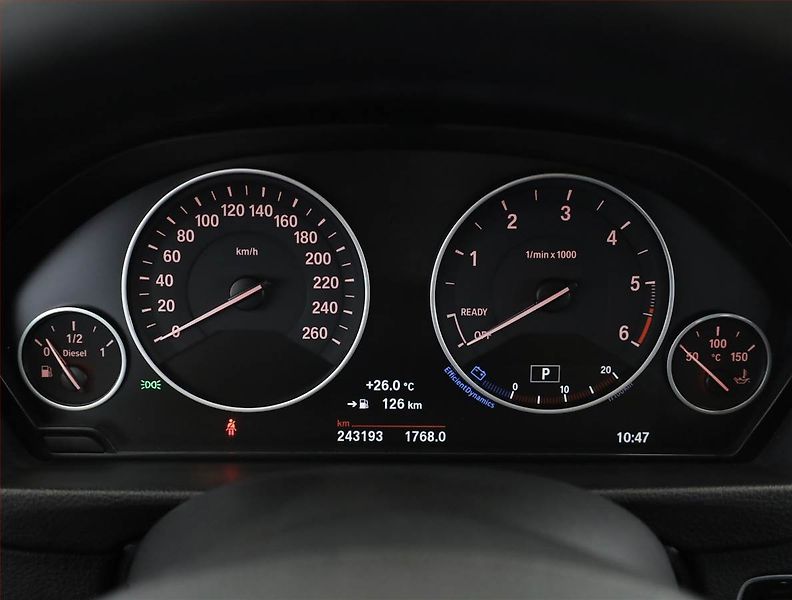 BMW Řada 3 (2017) 318 d, Automat, Serv.kniha - fotka 9 z 19