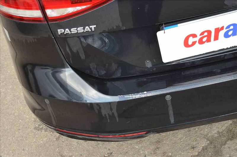 Volkswagen Passat (2015) VARIANT 2,0 TDI DSG - fotka 10 z 21