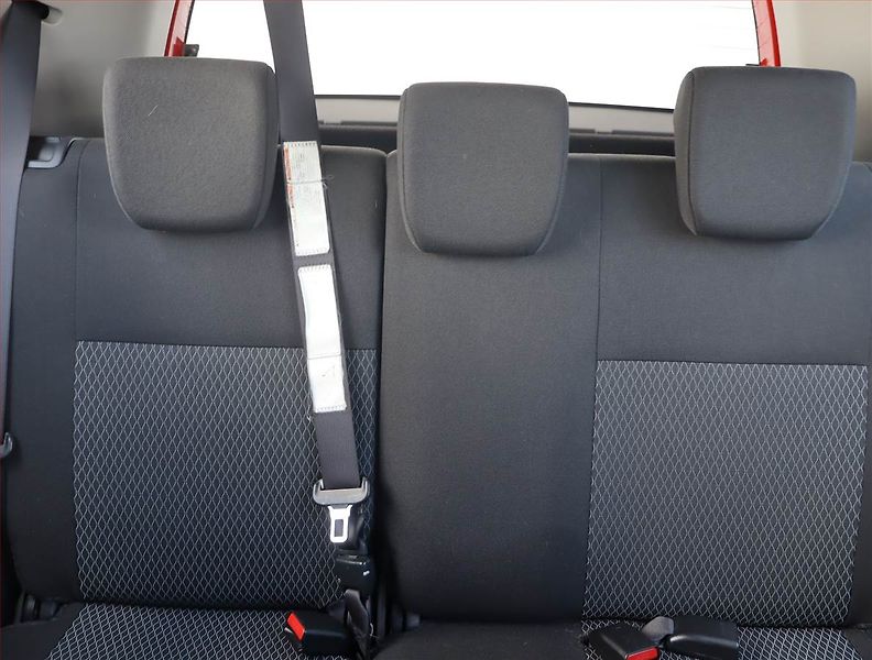 Suzuki Splash (2012) 1.0, Vyhř. sedaček - fotka 10 z 16