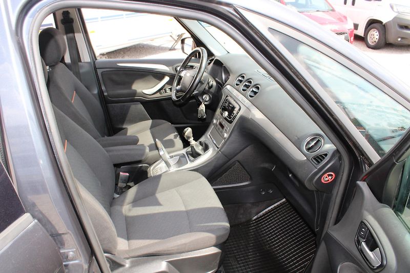 Ford Galaxy (2009) 2,0TDCI KLIMA EL.OKNA TEMPOMAT - fotka 13 z 16