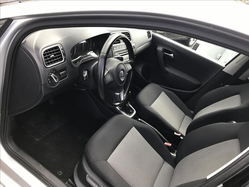 Volkswagen Polo 1,2 - fotka 13 z 16