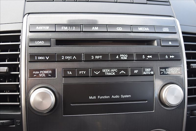 Mazda 5 1,8 i(MZR) 85KW 7 MÍST TAŽNÉ - fotka 35 z 40