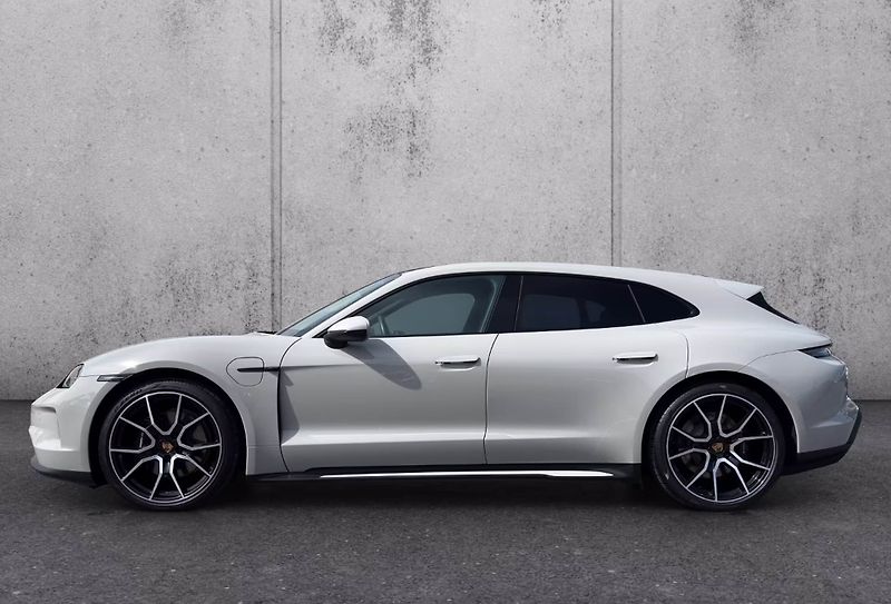 Porsche Taycan Sport Turismo BOSE Pano Matrix - fotka 4 z 20