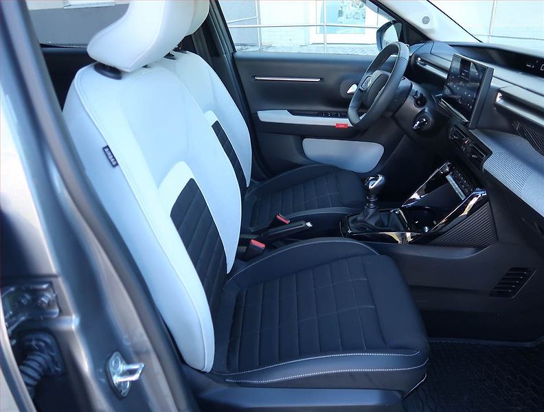 Citroën C3 (2025) 1.2 Turbo, Serv.kniha, Kůže - fotka 9 z 15
