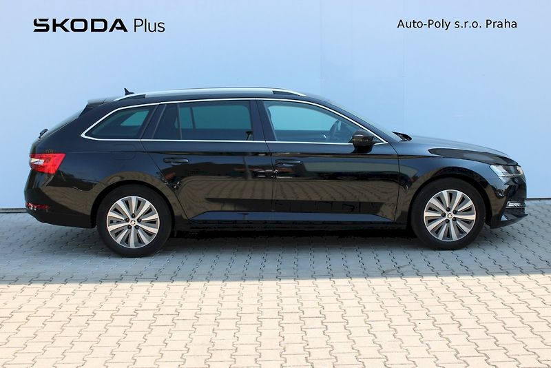Škoda Superb (2023) 2.0 TDI 110 kW Style Plus - fotka 6 z 25
