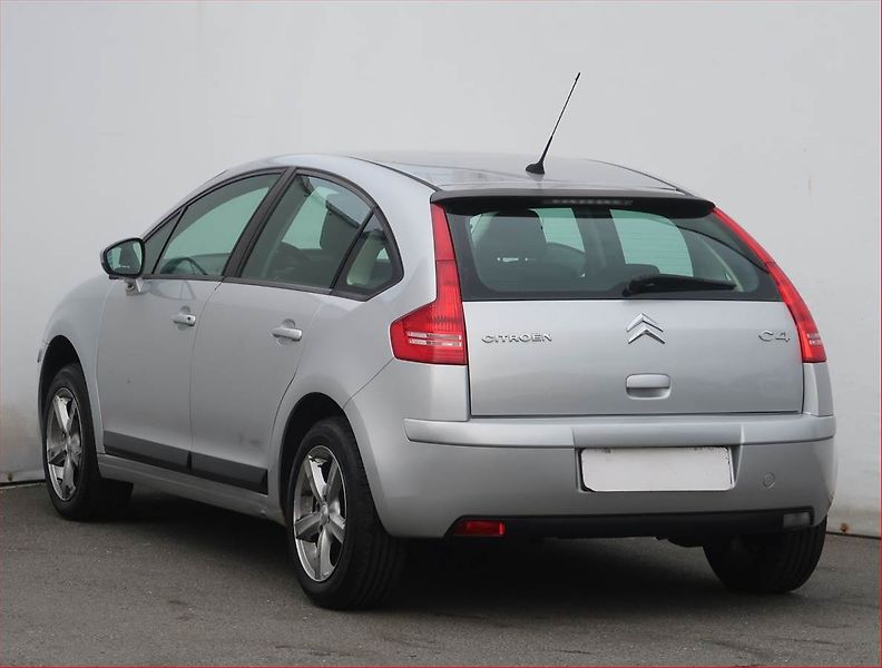 Citroën C4 (2010) 1.4 16V, po STK, jezdí skvěle - fotka 4 z 17