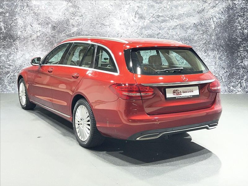 Mercedes-Benz Třídy C 2,1 CDi Exclusive, Panorama - fotka 3 z 32
