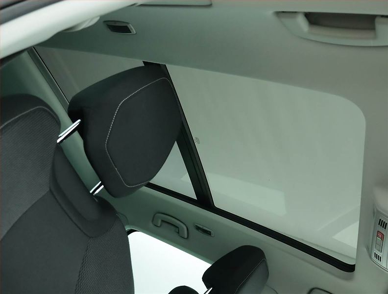 Škoda Karoq (2023) 1.5 TSI - fotka 23 z 23