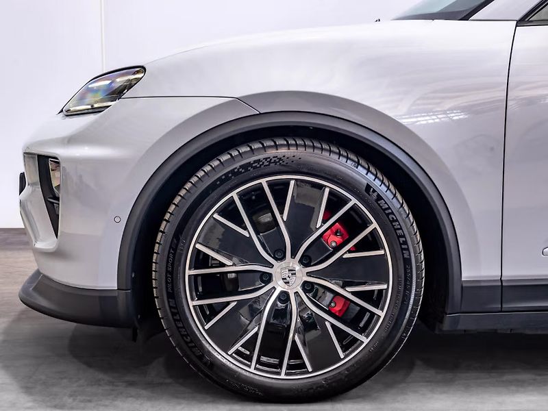 Porsche Macan 4S PASM InnoDrive 360 Pano Ven - fotka 5 z 18