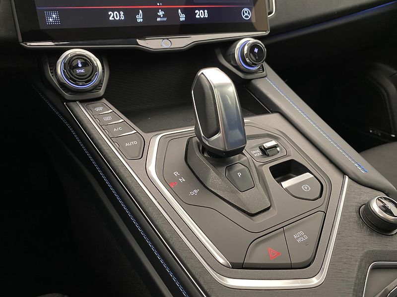 Lynk & Co 01 PHEV DCT AUT 1.maj.  - fotka 26 z 69
