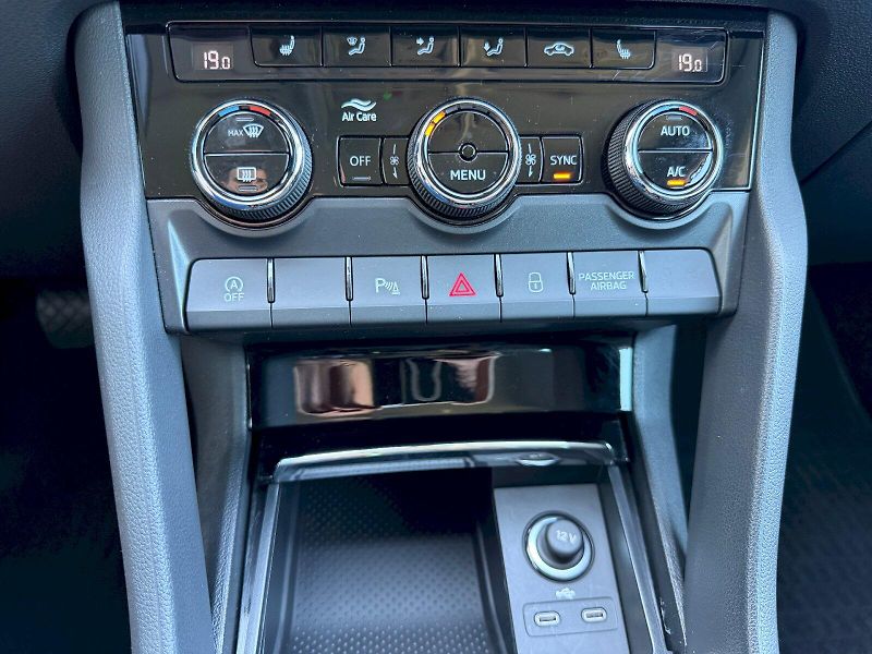 Škoda Karoq (2022) 1.5 TSI 110kW DSG Style Plus - fotka 28 z 35