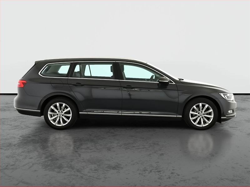 Volkswagen Passat (2018) 2.0 TDI, Automat, Serv.kniha - fotka 6 z 20