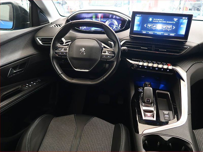Peugeot 3008 (2022) 1.5 BlueHDi - fotka 7 z 18