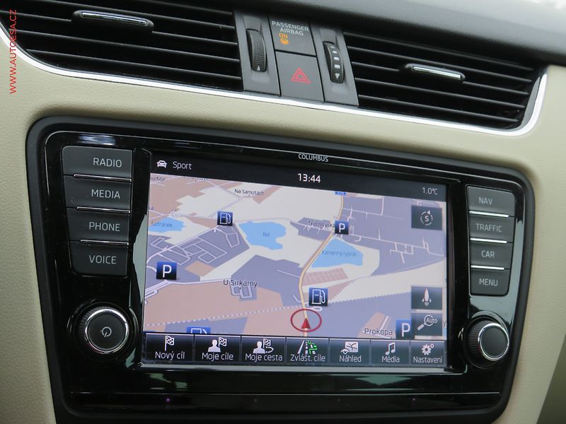 Škoda Octavia (2013) 2.0TDi, Elegance, bixen, navi - fotka 19 z 36