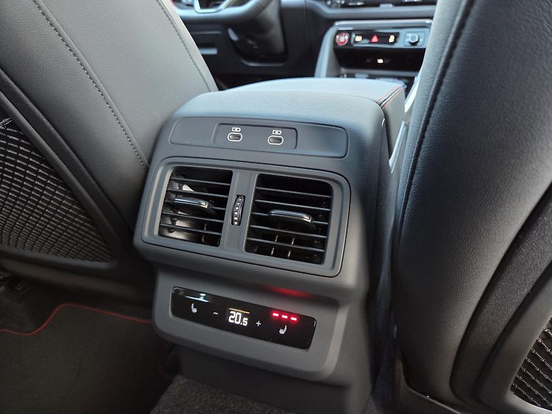 Audi Q5 TDi Q S-Line Vzduch Pano MAX!! - fotka 11 z 57