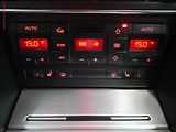 Audi A4 (2007) 2.0 TDI, AC, xenon - náhled 15