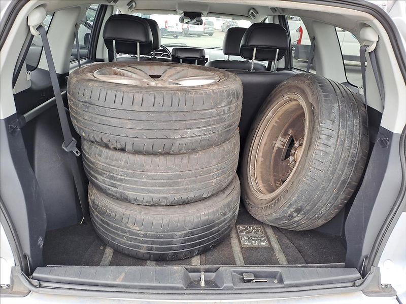 Peugeot 4007 2,2 HDI 4WD KŮŽE - fotka 17 z 17
