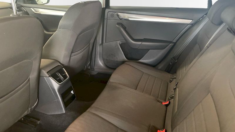 Škoda Octavia (2015) Kombi Elegance 2.0TDI 110kW - fotka 13 z 29