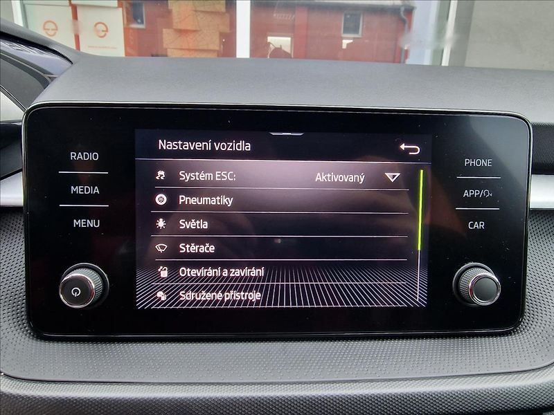 Škoda Fabia 1.0TSI Ambition,ČR,1.Majitel - fotka 30 z 50