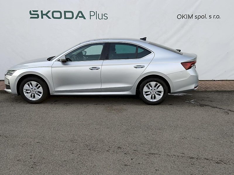 Škoda Octavia (2024) Top Selection 1,5 Tsi 110 kw D - fotka 3 z 37