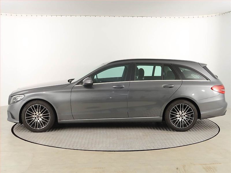 Mercedes-Benz Třídy C (2019) Classic C 220 d, Automat, Navi - fotka 3 z 20