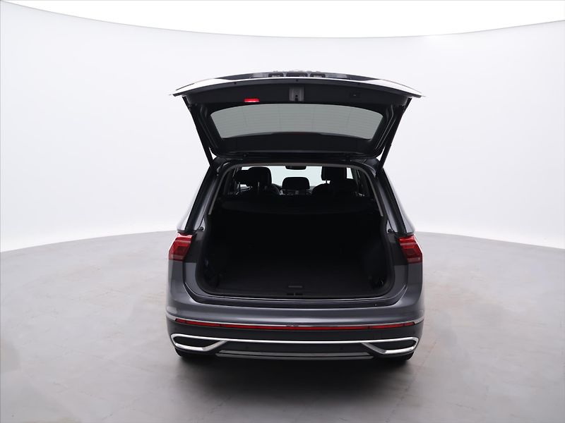 Volkswagen Tiguan 1,5 TSI EVO DSG CZ 1.Maj. DPH - fotka 9 z 32