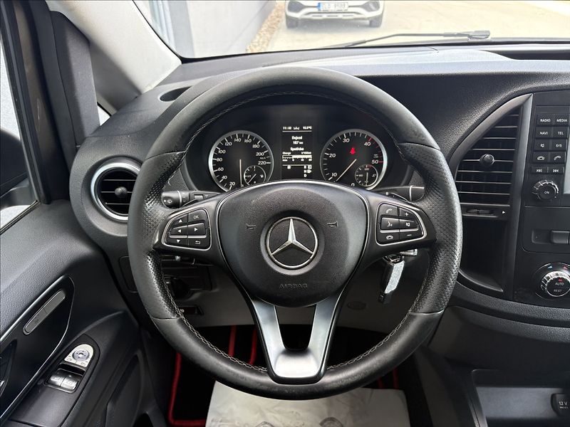 Mercedes-Benz Vito 2,1 140 kw 4x4 L 8 míst servis - fotka 10 z 29