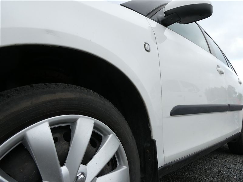 Škoda Fabia 1,2 HTP 51kW Ambiente,DPH,klim - fotka 12 z 51