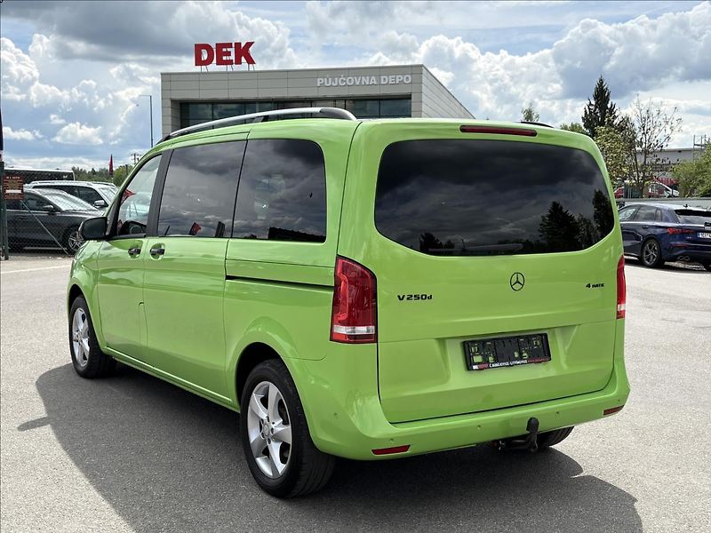 Mercedes-Benz Třídy V 2,2 250 CDi 4M,Led,Navi,Kamera - fotka 44 z 44