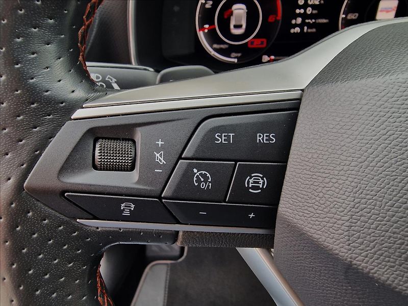 Seat Leon 2.0TDI 110kW DSG FR ST, 1.Maj - fotka 23 z 50