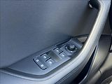 Škoda Superb 2,0 TDI DSG Premium Edition - náhled 28