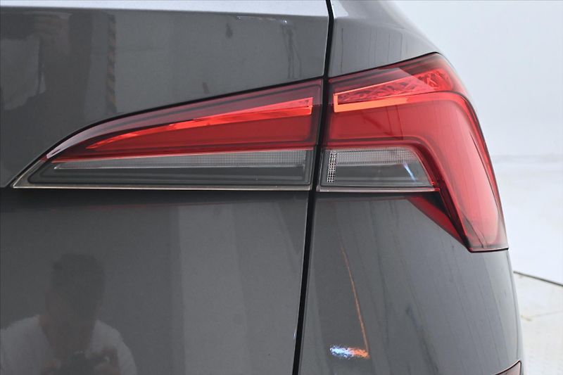 Škoda Kamiq 1,0 TSI 81 kW MONTE CARLO Záru - fotka 29 z 30