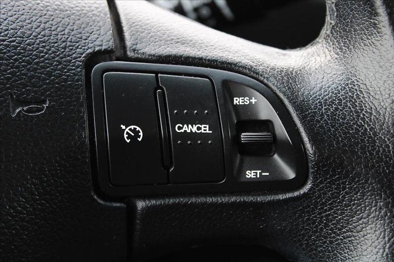 Kia Sportage 2,0 CVVT  ČR,4x4,AUTOMAT - fotka 19 z 31