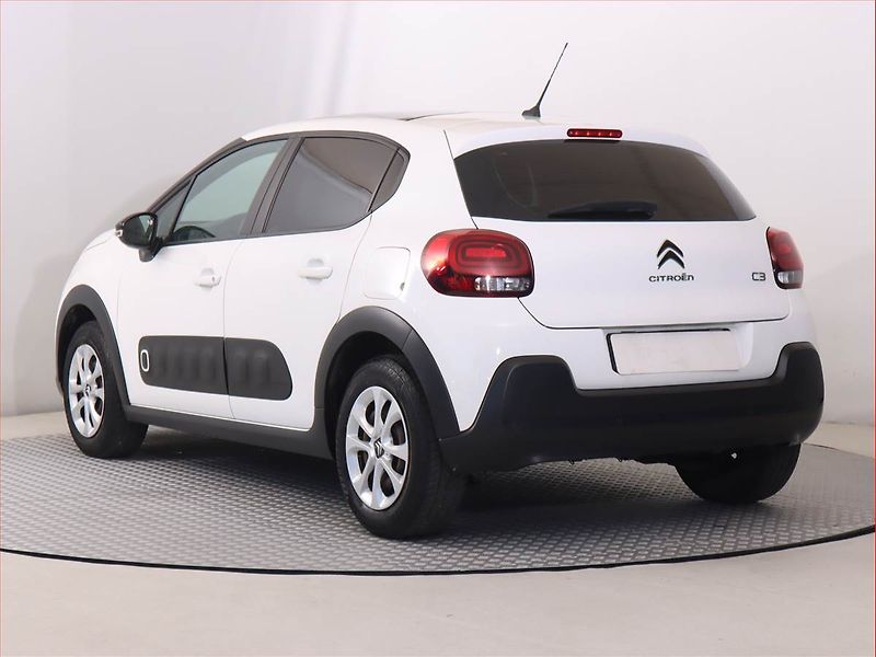 Citroën C3 (2018) 1.2 VTi, Tempomat - fotka 4 z 20
